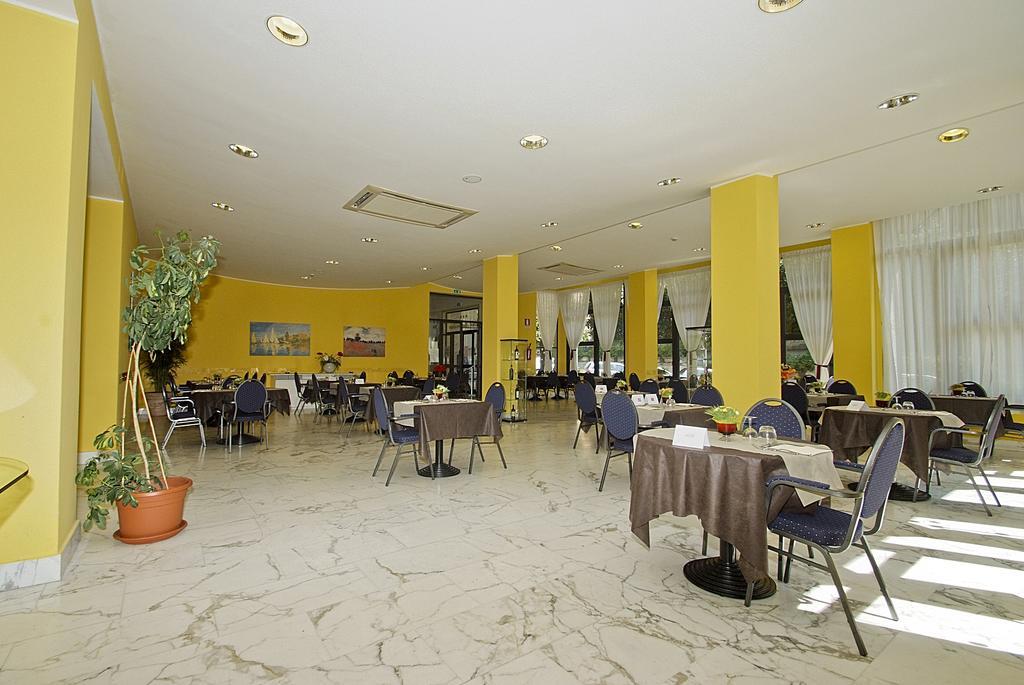 Hotel Mediterraneo Chianciano Terme Eksteriør bilde