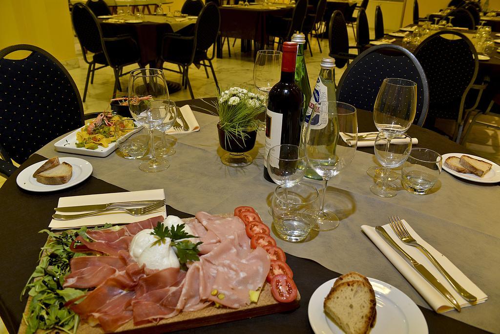 Hotel Mediterraneo Chianciano Terme Eksteriør bilde